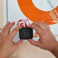 timbrare plastica e metallo